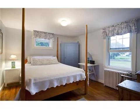 1256 Wapping Rd, Middletown, RI 02842 photo 7