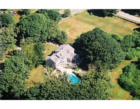 1256 Wapping Rd, Middletown, RI 02842 photo 12
