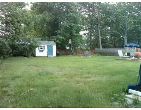 207 North St, Warwick, RI 02886 photo 2
