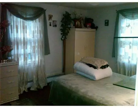 207 North St, Warwick, RI 02886 photo 6