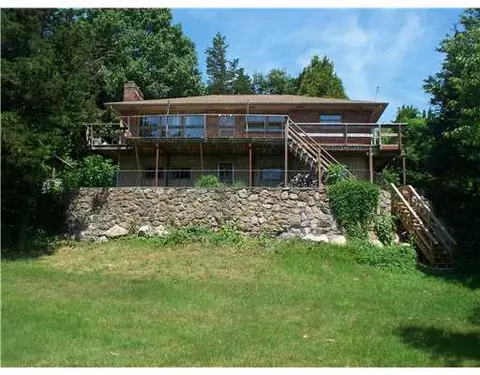 257 Shore Rd, Westerly, RI 02891 photo 1