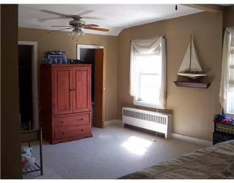 228 Main St, Warren, RI 02885 photo 3