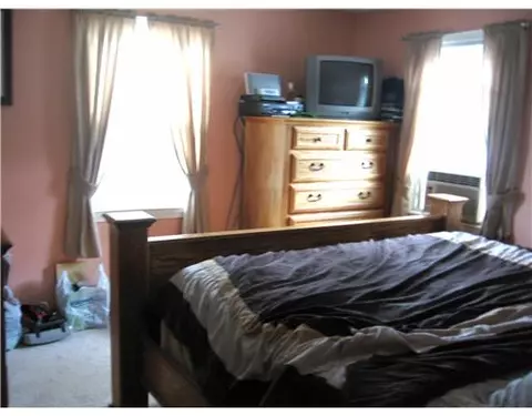 340 Ring Ave, Warwick, RI 02888 photo 4