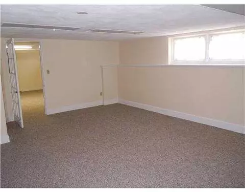 107 Meadow Rd, Woonsocket, RI 02895 photo 11