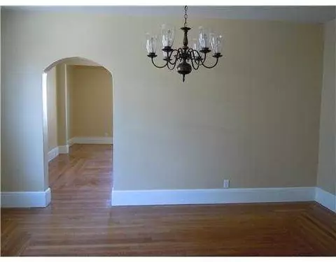 107 Meadow Rd, Woonsocket, RI 02895 photo 4