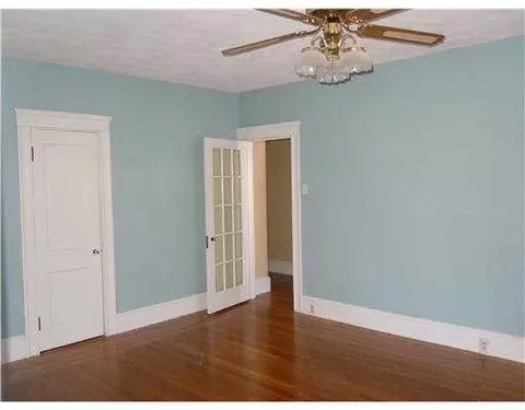 107 Meadow Rd, Woonsocket, RI 02895 photo 7