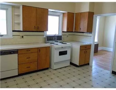 107 Meadow Rd, Woonsocket, RI 02895 photo 3