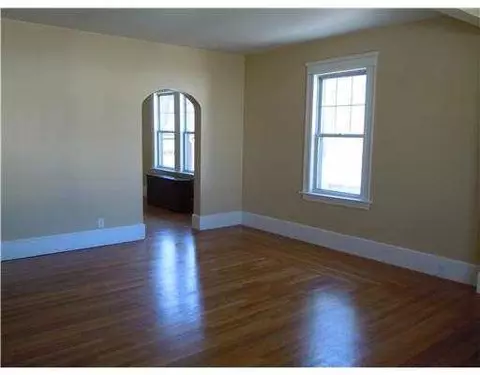 107 Meadow Rd, Woonsocket, RI 02895 photo 5