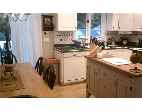 3 Brook View Ct, Westerly, RI 02891 photo 3