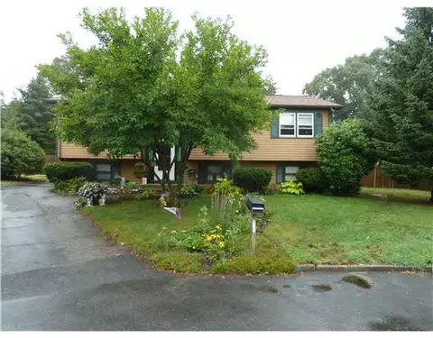 30 Hackman Pl, Warwick, RI 02889 photo 1