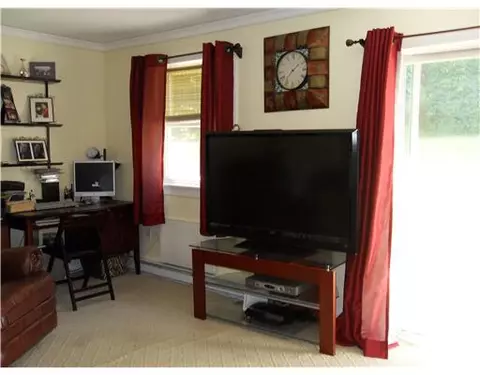 18 Apache Dr #B, Westerly, RI 02891 photo 4