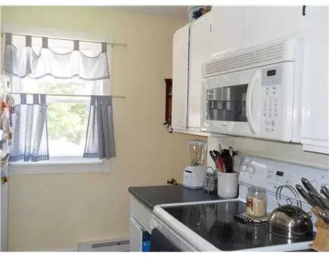 18 Apache Dr #B, Westerly, RI 02891 photo 2