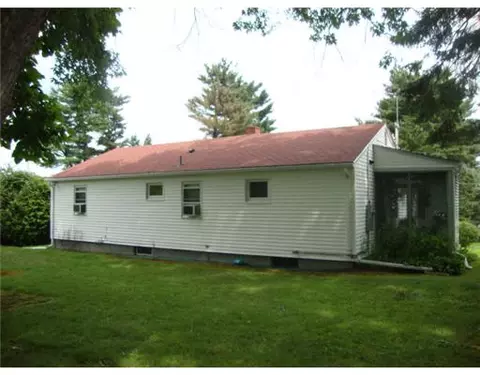 648 Fourth Ave, Woonsocket, RI 02895 photo 3