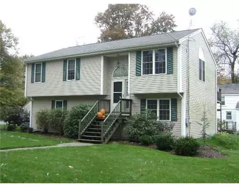 65 Guild Ave, Warwick, RI 02889 photo 1
