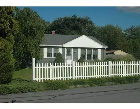 28 Nutmeg Dr, Westerly, RI 02891 photo 1
