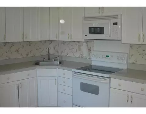 28 Nutmeg Dr, Westerly, RI 02891 photo 3