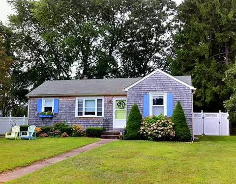 5 E Fairway Ave, Westerly, RI 02891 photo 1
