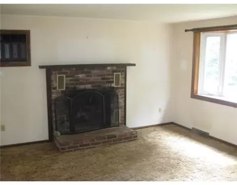 44 S Worcester St, Norton, MA 02766 photo 4