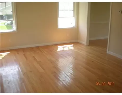 115 Armstrong Ave, Warwick, RI 02889 photo 5