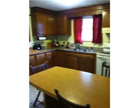 2 Memory Ln, Westerly, RI 02891 photo 4