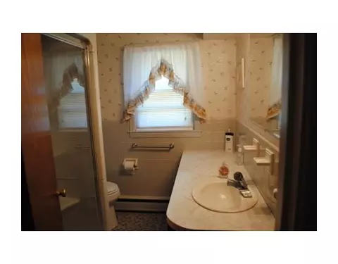 88 Cushing Rd, Warwick, RI 02888 photo 9