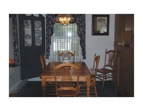 88 Cushing Rd, Warwick, RI 02888 photo 3