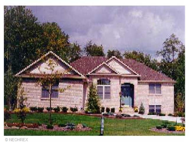 244 Colonial Dr, Canfield, OH 44406 photo 1