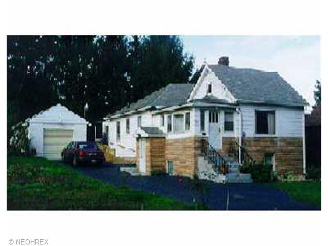440 Devitt Ave, Campbell, OH 44405 photo 1