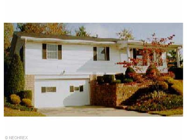 223 Schaar Dr, Dover, OH 44622 photo 1
