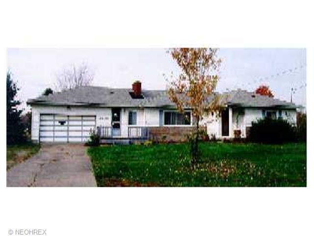 9235 N Main St, Windham, OH 44288 photo 1
