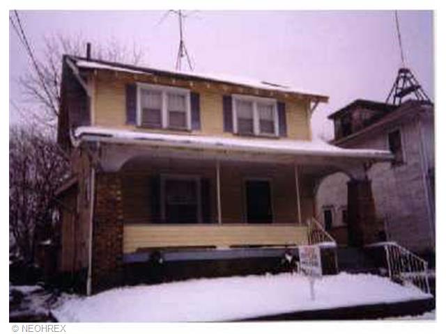 327 Bedford Ave, Canton, OH 44708 photo 1