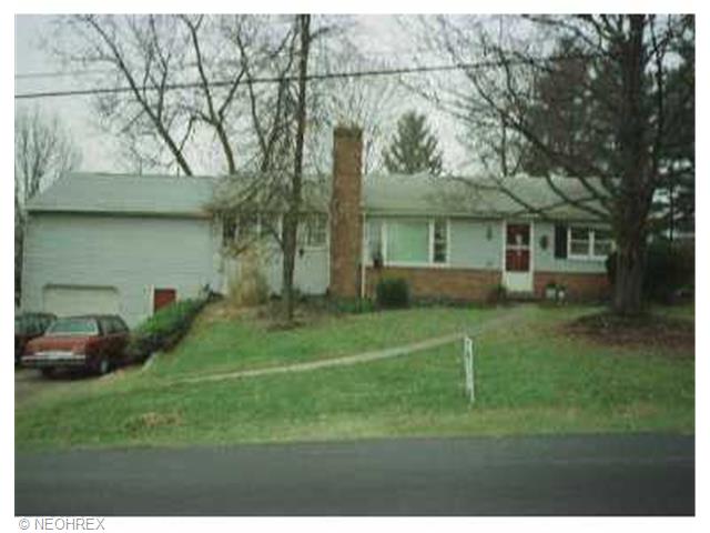 187 Oneida Ave, Canton, OH 44708 photo 1