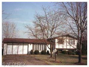 2227 Diamond St, Canton, OH 44721 photo 1