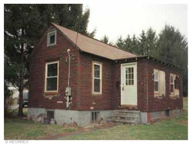 446 Devitt Ave, Campbell, OH 44405 photo 1
