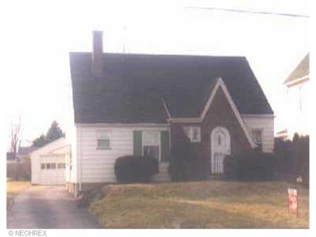 147 Center St, Struthers, OH 44471 photo 1