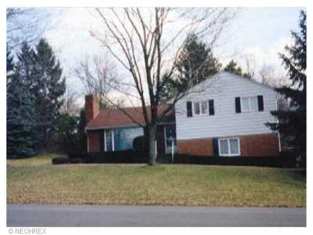 1630 Corrib Ave, Canton, OH 44708 photo 1