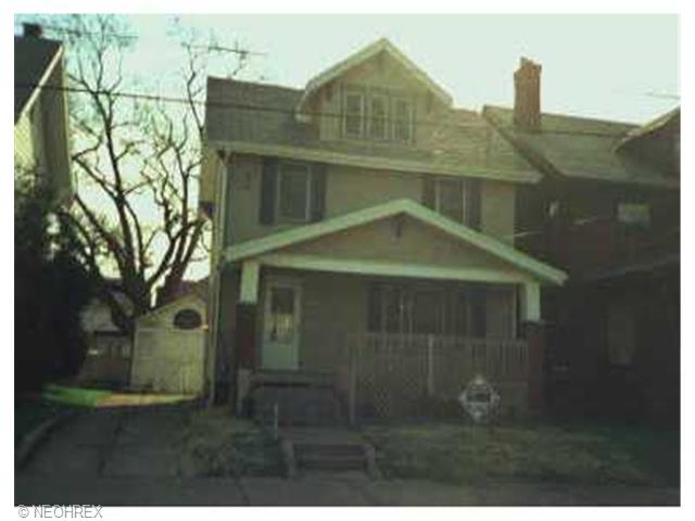 136 Bedford Ave, Canton, OH 44708 photo 1