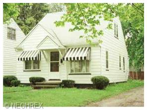 974 Dover Ave, Akron, OH 44320 photo 1