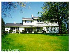 2304 Glenmont Dr, Canton, OH 44708 photo 1
