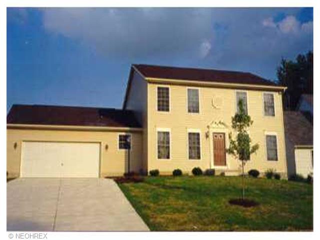2076 Old Elm St, Canton, OH 44721 photo 1