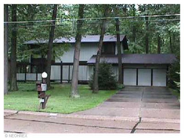 72 Barton Dr, Munroe Falls, OH 44262 photo 1