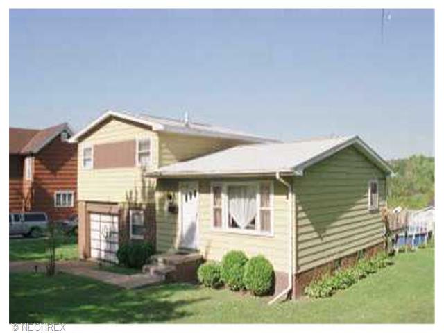 327 Mccrea Ave, Dennison, OH 44621 photo 1