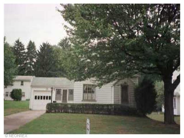 1013 Terrace Ave, Canton, OH 44708 photo 1