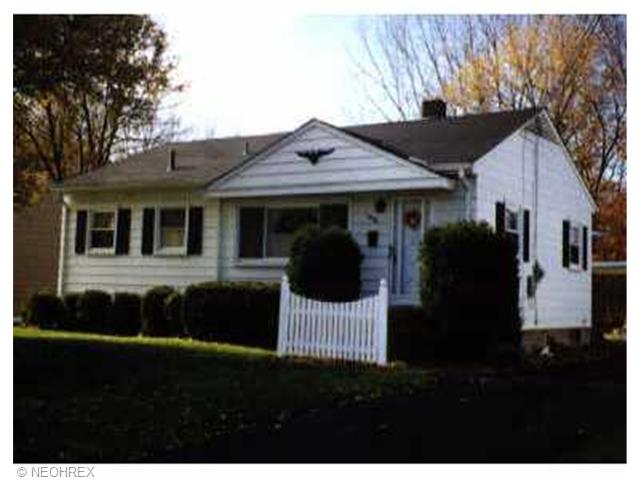 1406 Difford Dr, Niles, OH 44446 photo 1