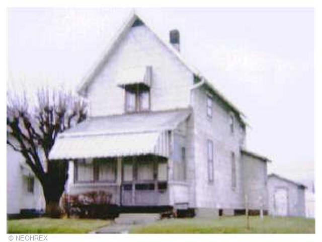 310 Hazlett Ave, Canton, OH 44708 photo 1