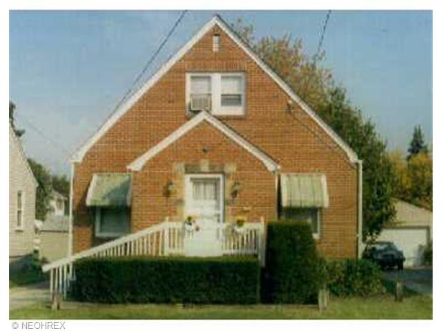 233 Maplewood Ave, Struthers, OH 44471 photo 1