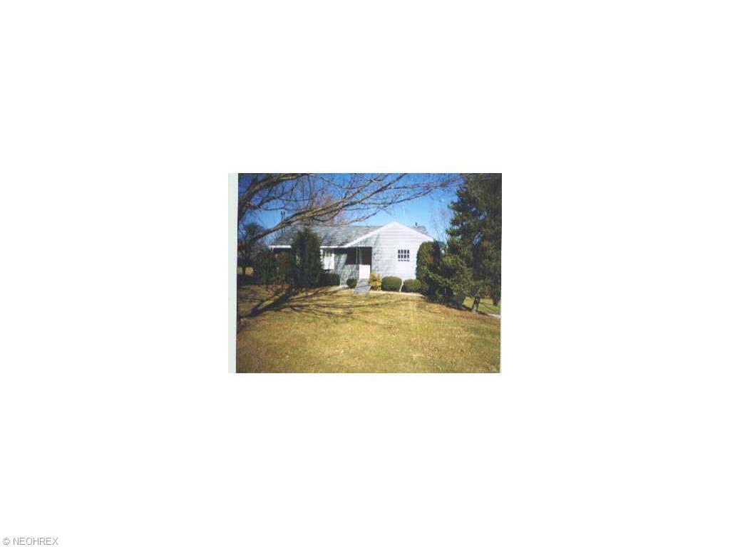 1025 Davis St, Canton, OH 44706 photo 1