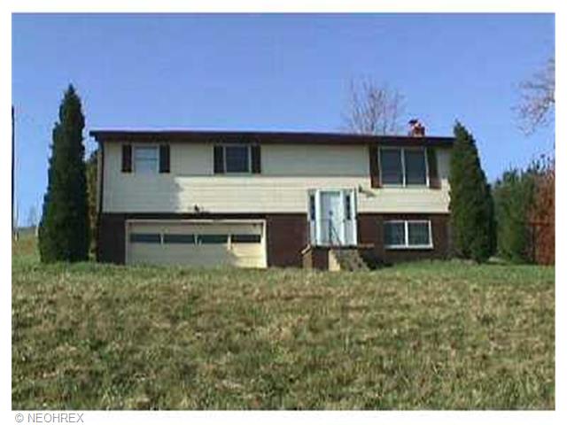109 Ames Dr, Dresden, OH 43821 photo 1