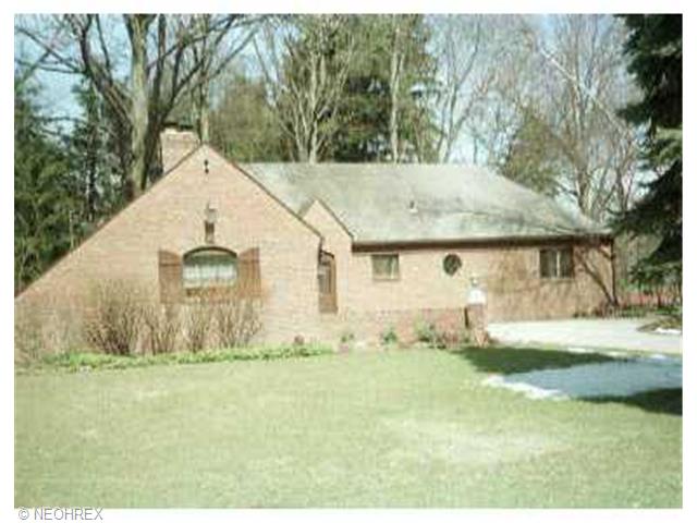 2105 Ayers Ave, Akron, OH 44313 photo 1