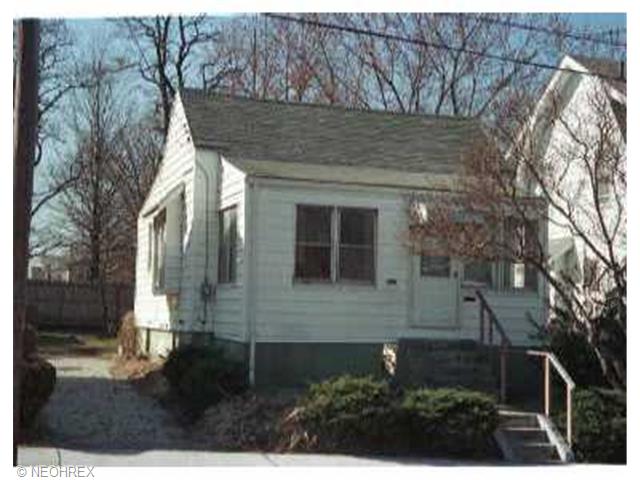 700 Kipling St, Akron, OH 44306 photo 1